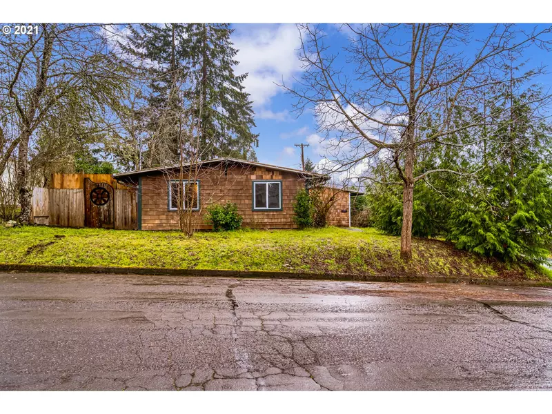 746 W 23RD AVE, Eugene, OR 97405