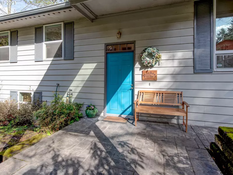 4425 Y WAY, Eugene, OR 97405