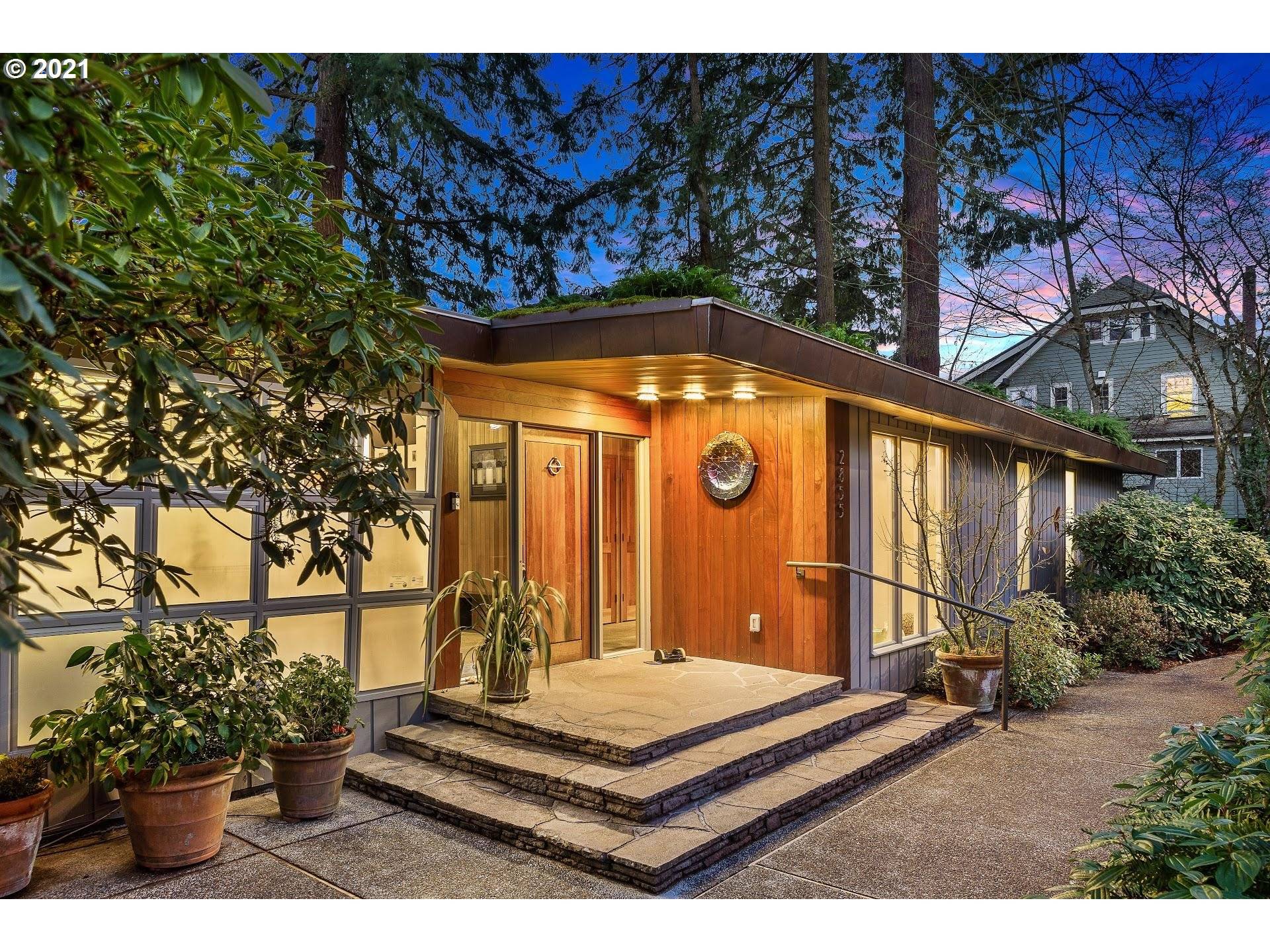 Portland, OR 97205,2855 SW RUTLAND TER