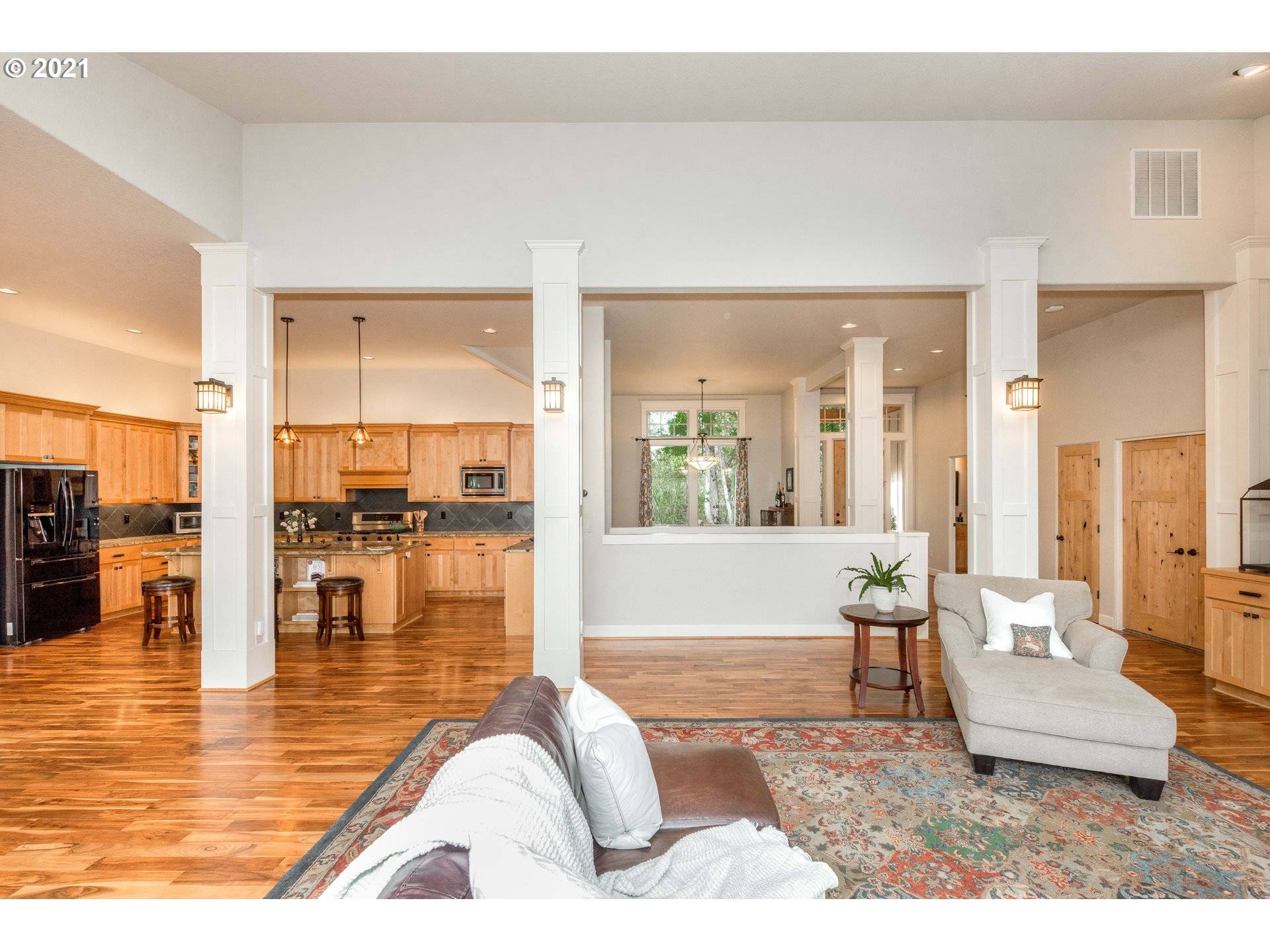 Lake Oswego, OR 97034,17884 KELOK RD
