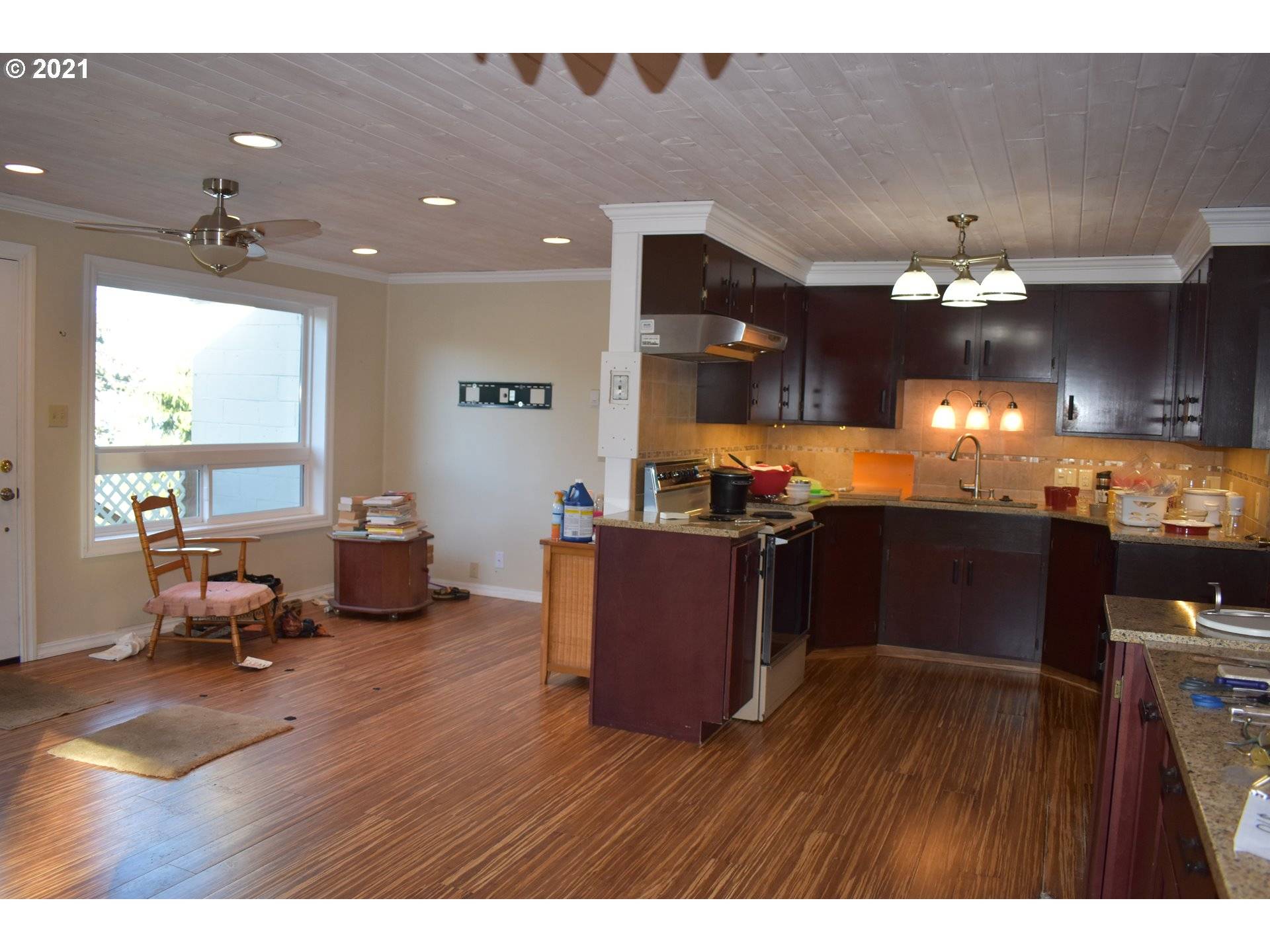 Florence, OR 97439,85772 GLENADA RD