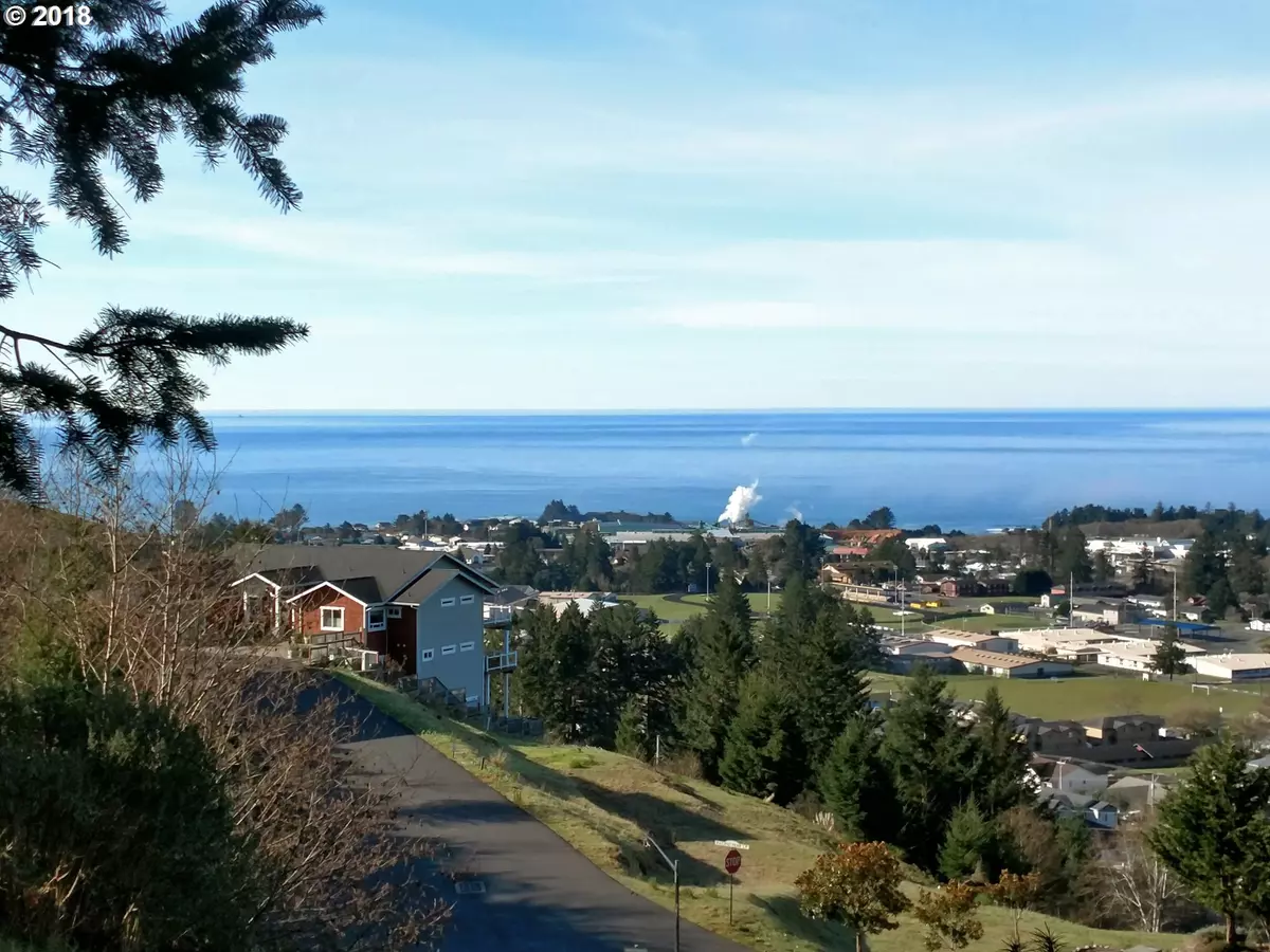 Brookings, OR 97415,6877 PACIFIC TERRACE DR