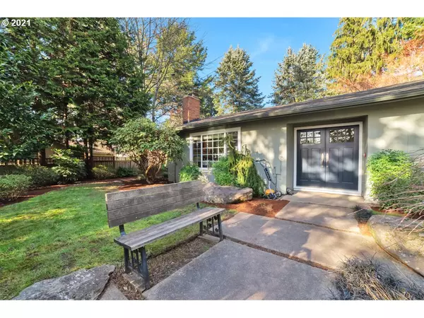 Lake Oswego, OR 97035,18 HOTSPUR ST