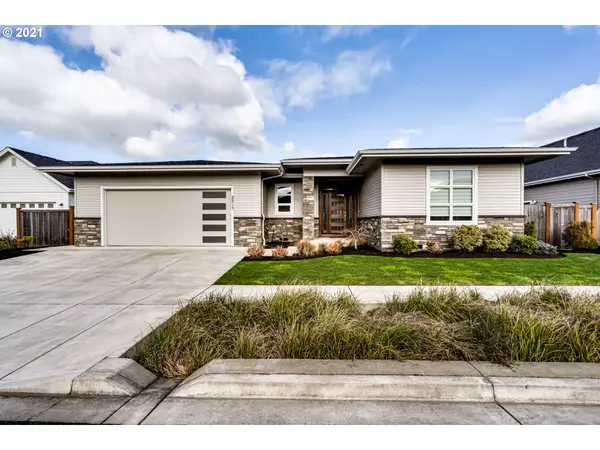 2215 LATHEN WAY, Eugene, OR 97408