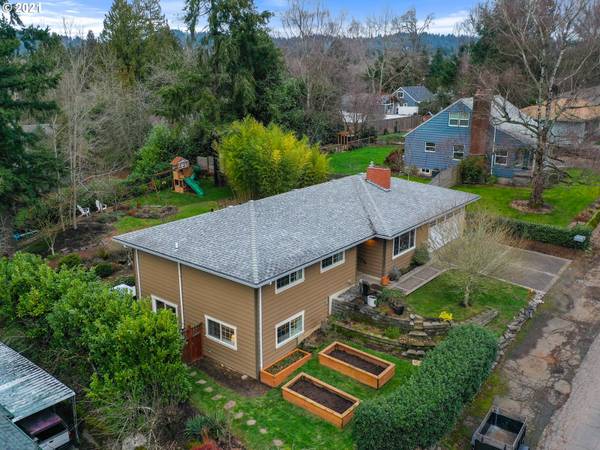 5833 SW CALIFORNIA ST, Portland, OR 97219