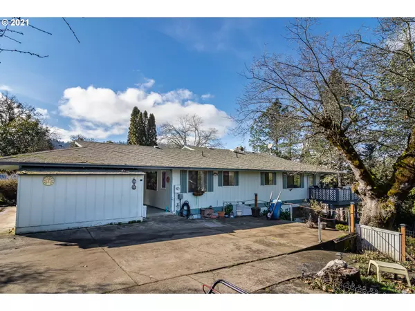 Winchester, OR 97495,170 HURRICANE LN