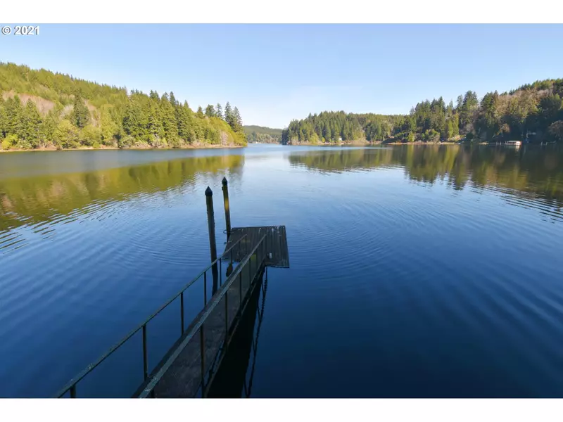 482 N TENMILE LAKE, Lakeside, OR 97449