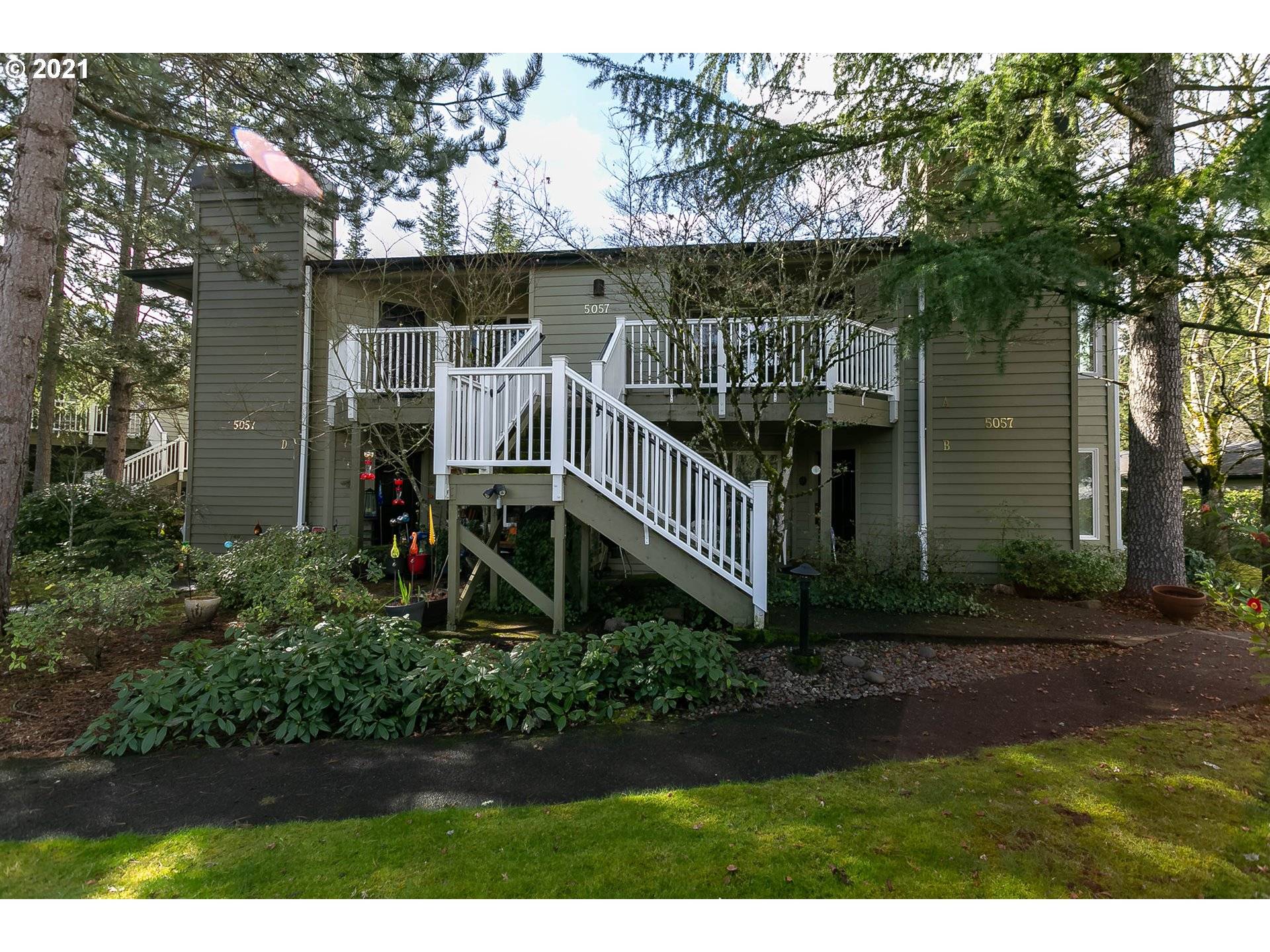 5057 FOOTHILLS DR, Lake Oswego, OR 97034