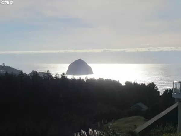 38 Southview LOOP, Pacific City, OR 97135