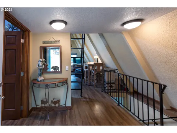 Sandy, OR 97055,43278 SE TRESS TRAIL RD