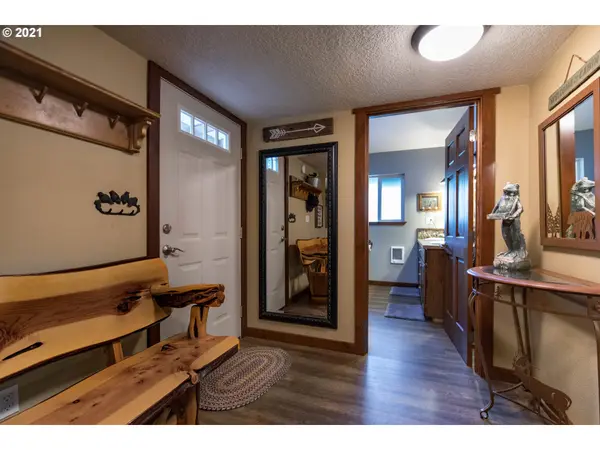 Sandy, OR 97055,43278 SE TRESS TRAIL RD