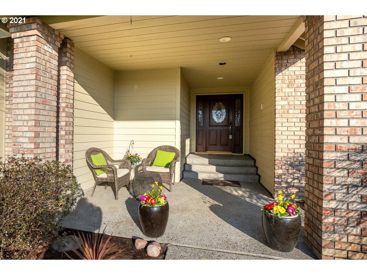 Clackamas, OR 97015,15146 SE 127TH AVE