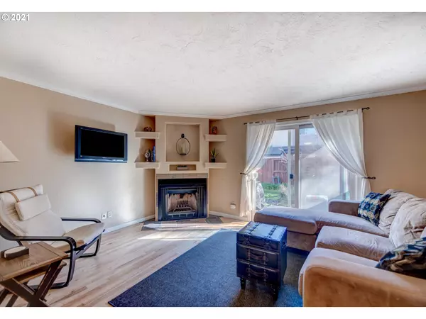 Eugene, OR 97402,1486 FETTERS LOOP