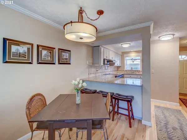 Eugene, OR 97402,1486 FETTERS LOOP