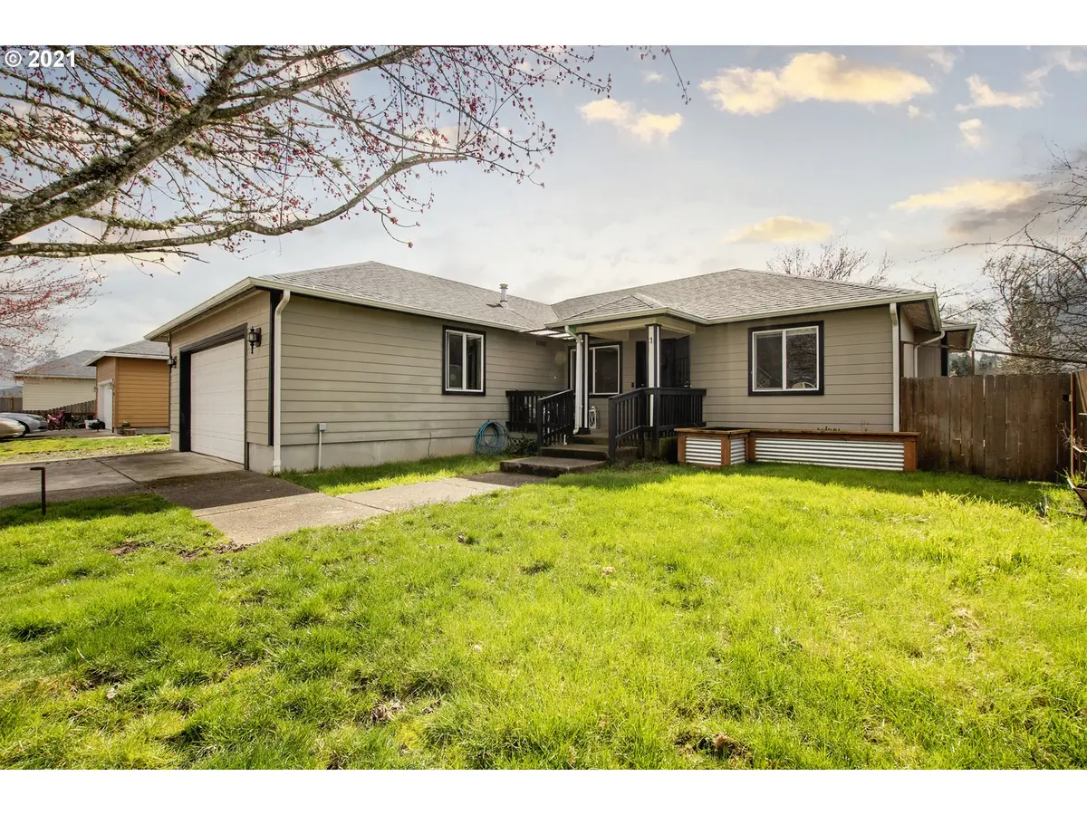 Creswell, OR 97426,955 W OREGON AVE