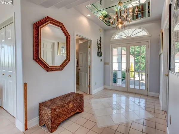 88545 MCKENZIE ACRES DR, Springfield, OR 97478