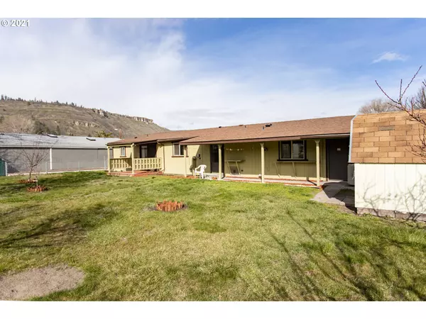 The Dalles, OR 97058,950 POMONA #180