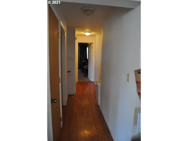 24913 WOODLAND AVE, Veneta, OR 97487