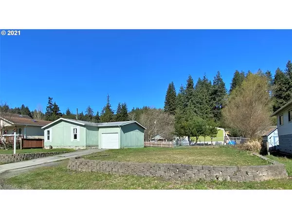 1260 DAKOTA AVE, Coos Bay, OR 97420