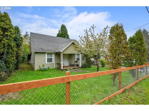 Willamina, OR 97396,520 SW HILL DR