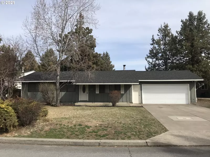 2526 NE OCKER DR, Bend, OR 97701