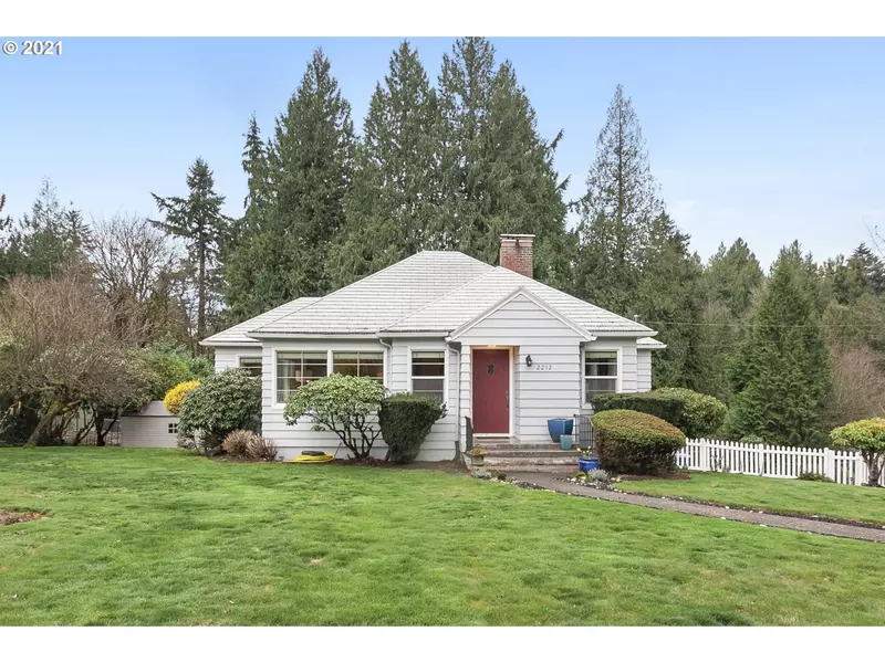 2212 SW TAYLORS FERRY RD, Portland, OR 97219