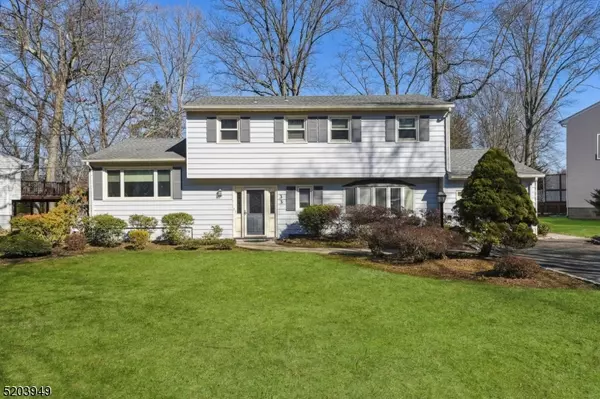 33 Westminster Dr, Parsippany-troy Hills Twp., NJ 07054