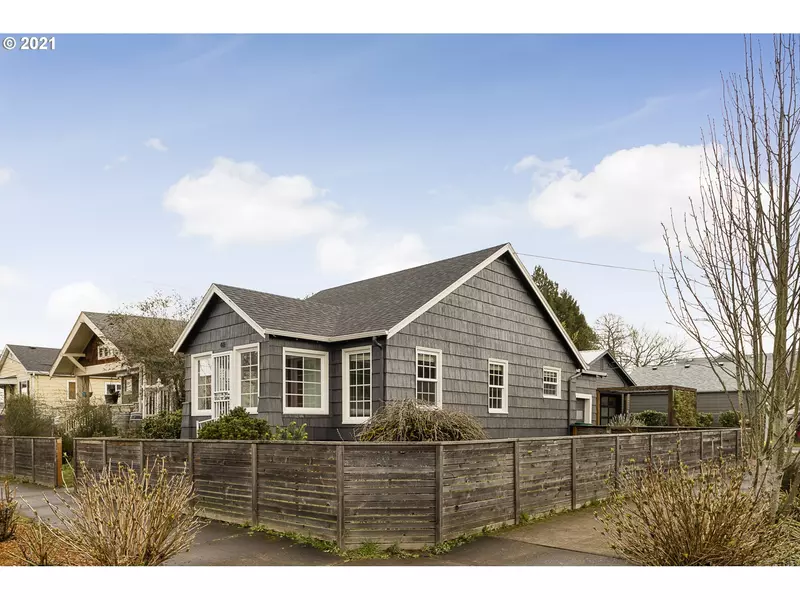 48 SE 56TH AVE, Portland, OR 97215