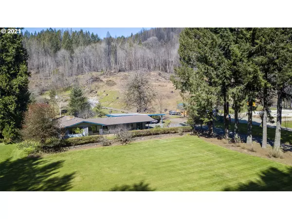 45111 MCKENZIE HWY, Leaburg, OR 97489