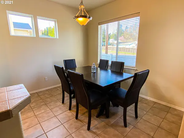 Springfield, OR 97478,5777 MT VERNON RD