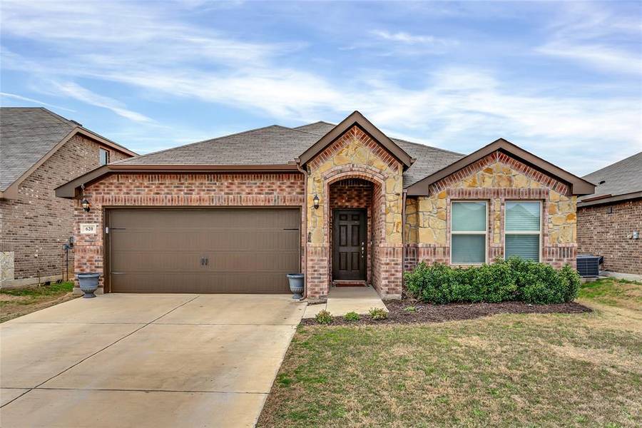 620 Ridge View Way, Justin, TX 76247