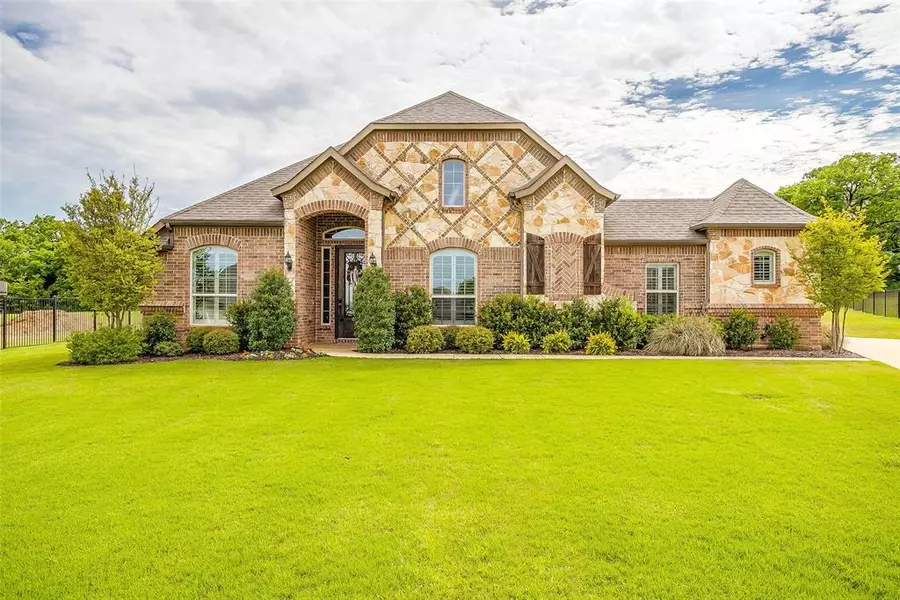 8200 Preserve Oaks Drive, Burleson, TX 76028