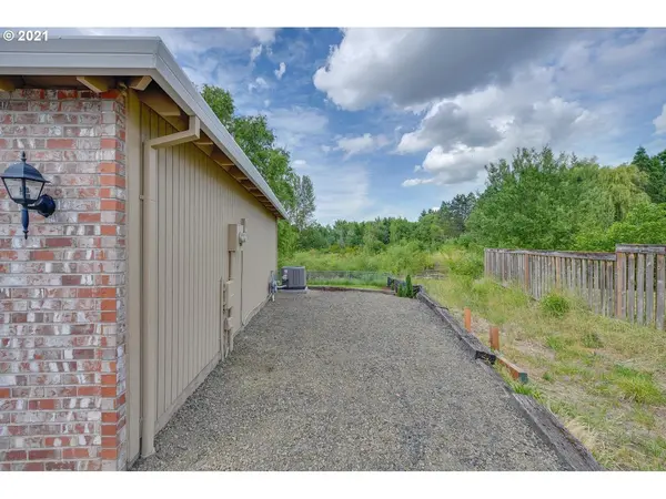 1934 SE 75TH CT, Hillsboro, OR 97123