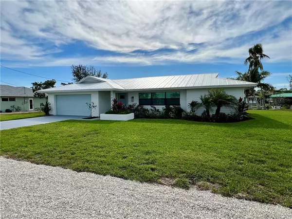 5440 Williams DR, Fort Myers Beach, FL 33931