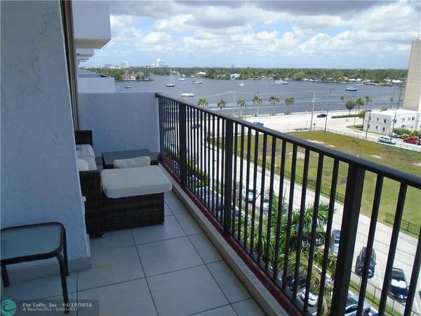 Hollywood, FL 33019,1201 S Ocean Dr  #804N