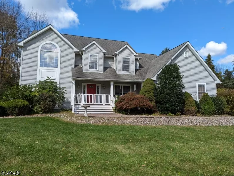 4 Tally Ho Ln, Andover Twp., NJ 07860