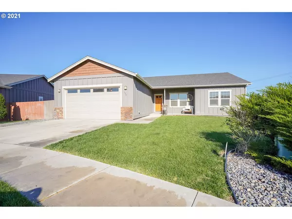 379 NW CRESTVIEW CT, Hermiston, OR 97838