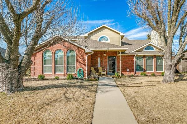 1327 Blue Jay Drive, Lewisville, TX 75077