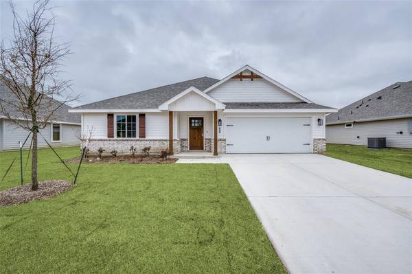 4207 Kristoff Lane,  Sanger,  TX 76266