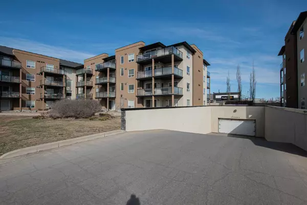 Grande Prairie, AB T8X 0A1,9120 96 AVE #406