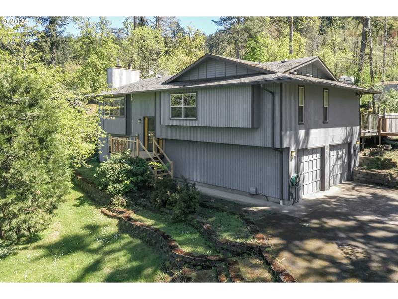 759 S 71ST ST, Springfield, OR 97478