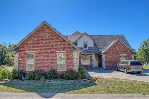 4750 Highland Lake Drive, Norman, OK 73026