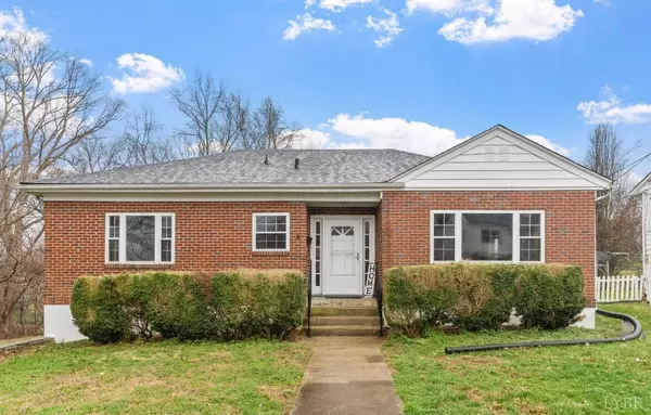 226 S Raleigh CT, Danville, VA 24540