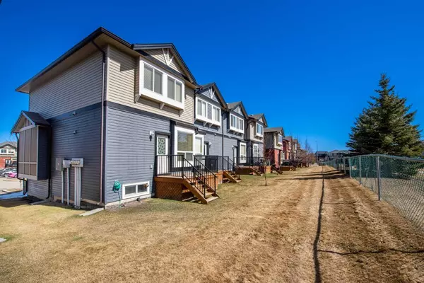 Airdrie, AB T4B0L1,2066 Luxstone BLVD SW #704