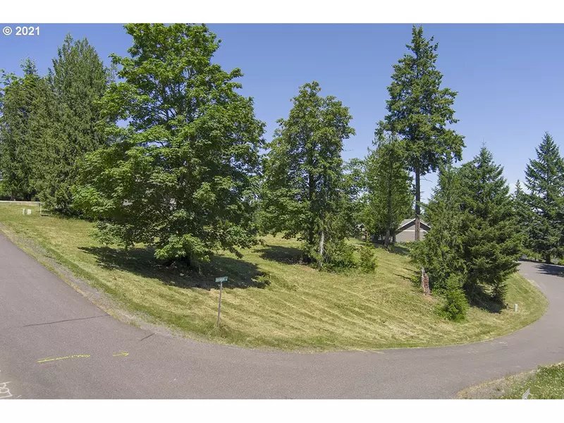 8 BRIARWOOD CT, Scappoose, OR 97056