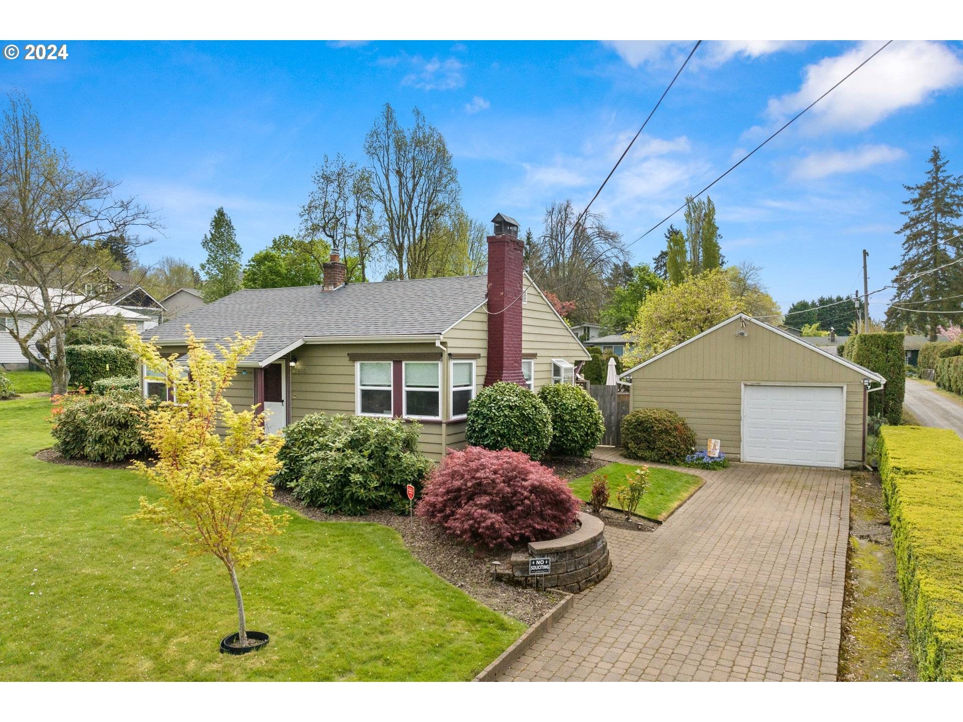 Homes for sale 3900 SE RISLEY AVE, Milwaukie, OR 97267 MLS2445...