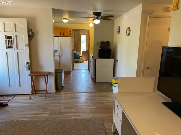 Springfield, OR 97477,808 19TH ST