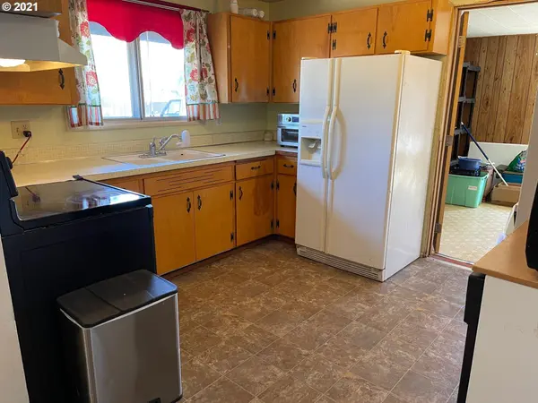 Springfield, OR 97477,808 19TH ST