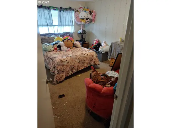 4293 MARCUM LN, Eugene, OR 97402