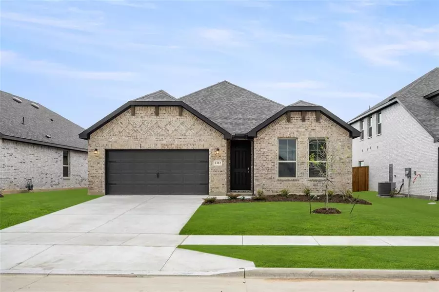 2312 Bellatrix Drive, Fort Worth, TX 76052